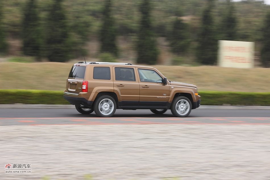 2011款Jeep自由客