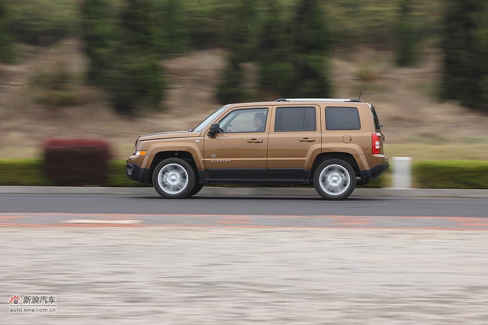 2011款Jeep自由客