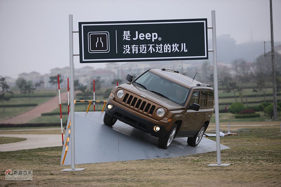 2011款Jeep自由客