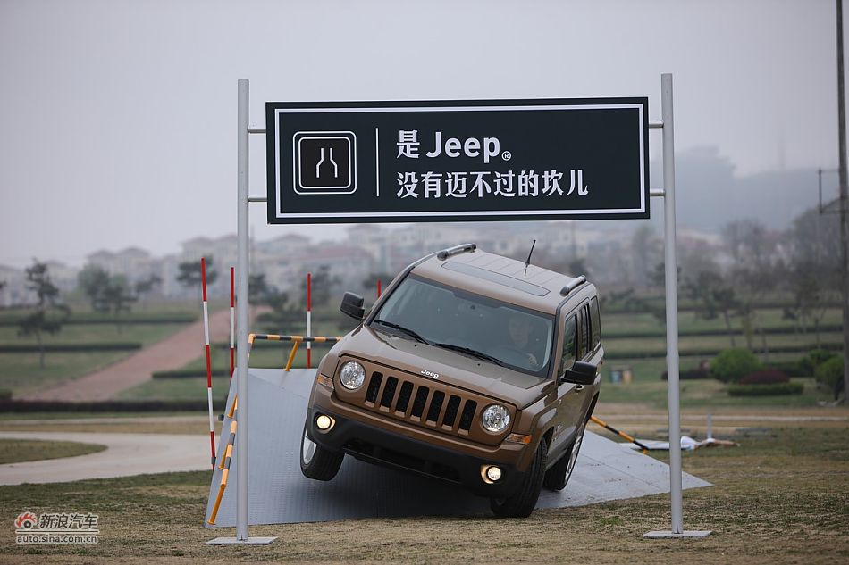 2011款Jeep自由客