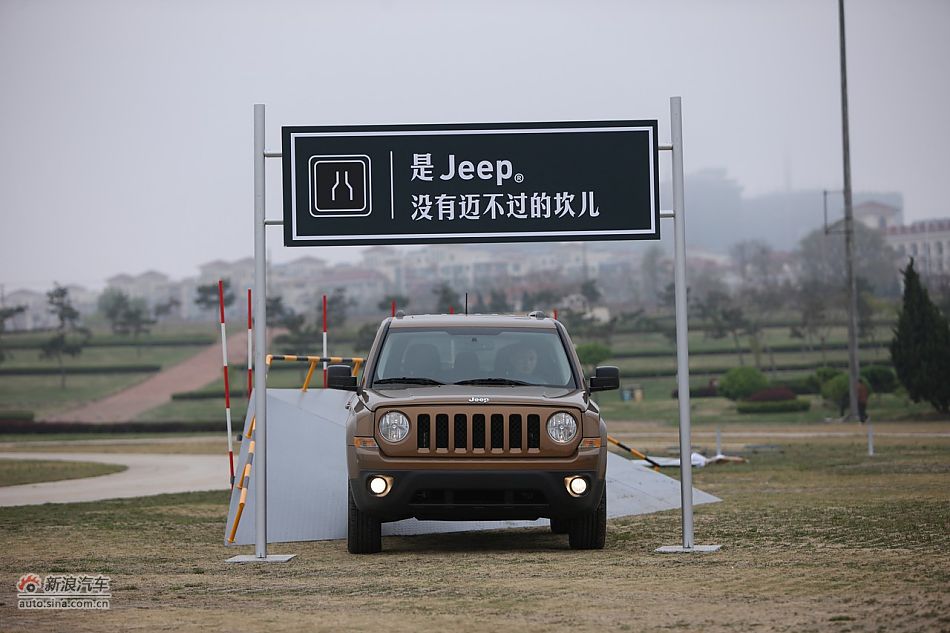 2011款Jeep自由客