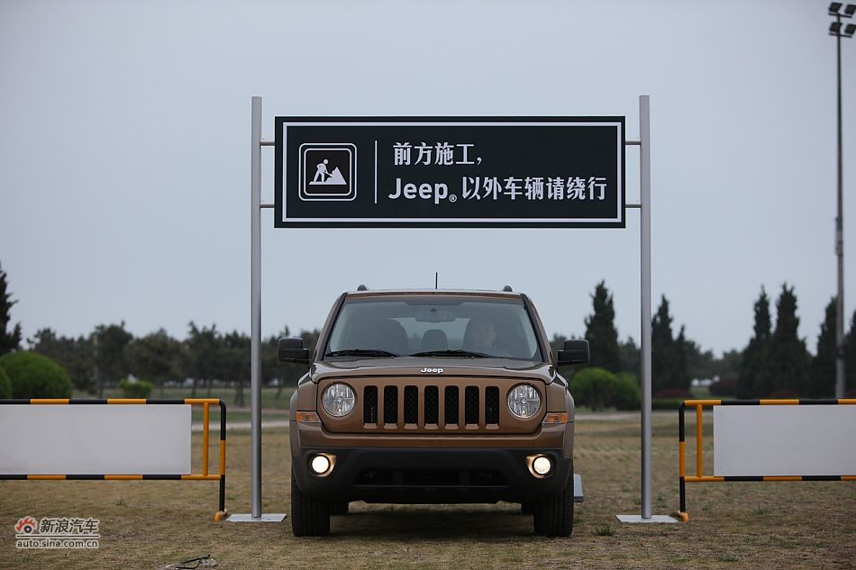 2011款Jeep自由客