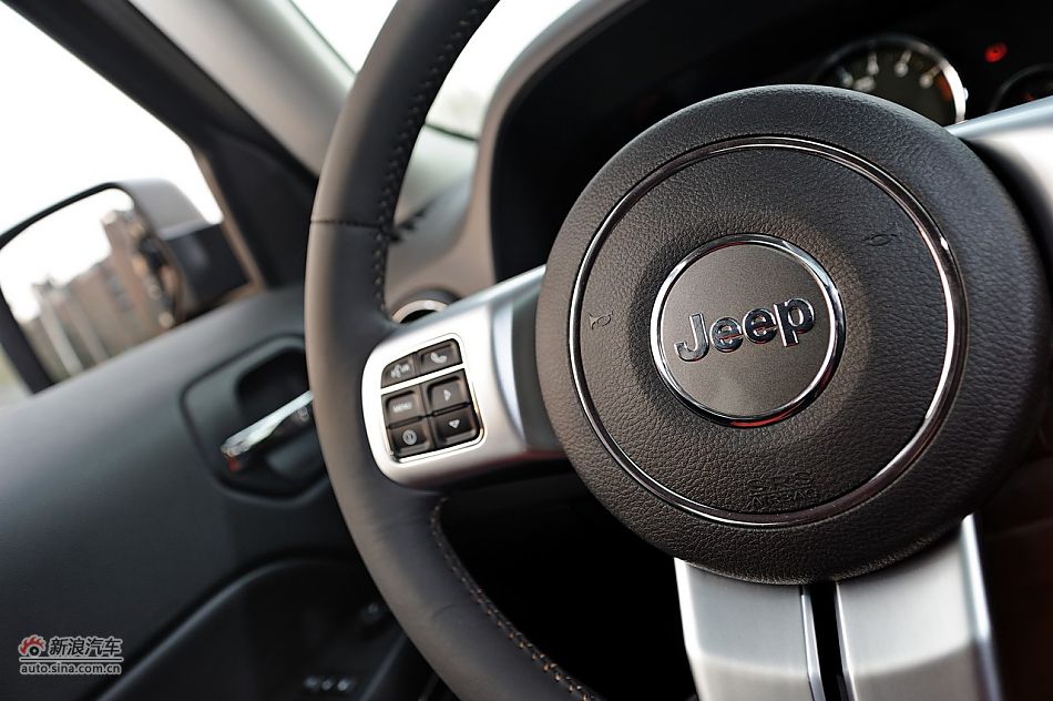 2011款Jeep自由客