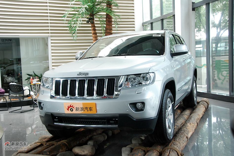 2011款全新Jeep大切诺基豪华版