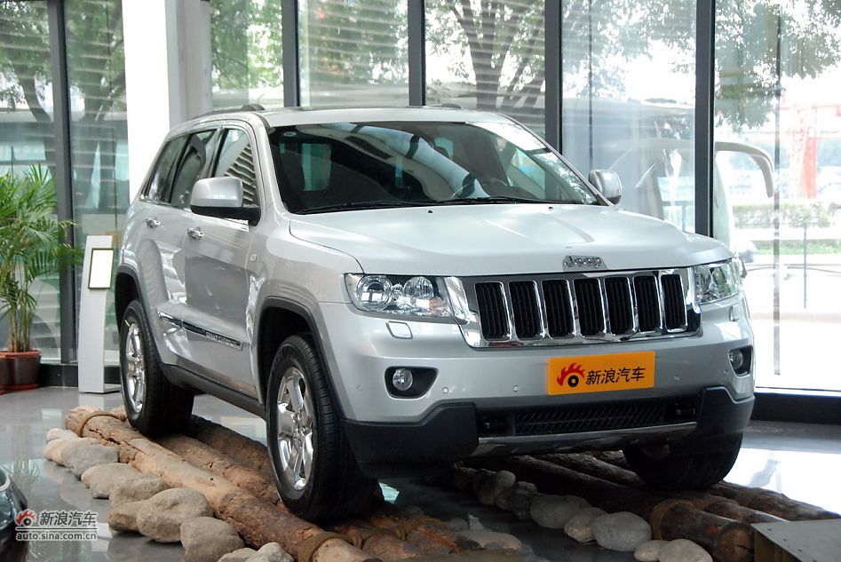 2011款全新Jeep大切诺基豪华版
