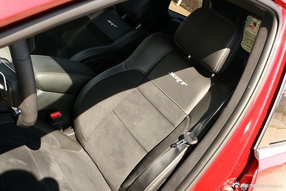 2012款全新Jeep大切诺基SRT8