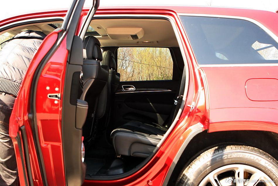 2012款全新Jeep大切诺基SRT8