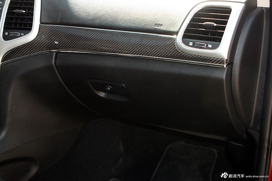 2012款全新Jeep大切诺基SRT8