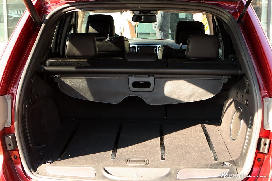 2012款全新Jeep大切诺基SRT8