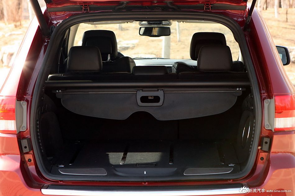 2012款全新Jeep大切诺基SRT8