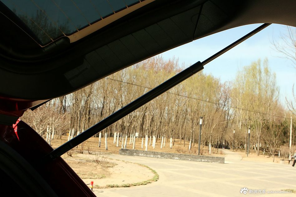 2012款全新Jeep大切诺基SRT8