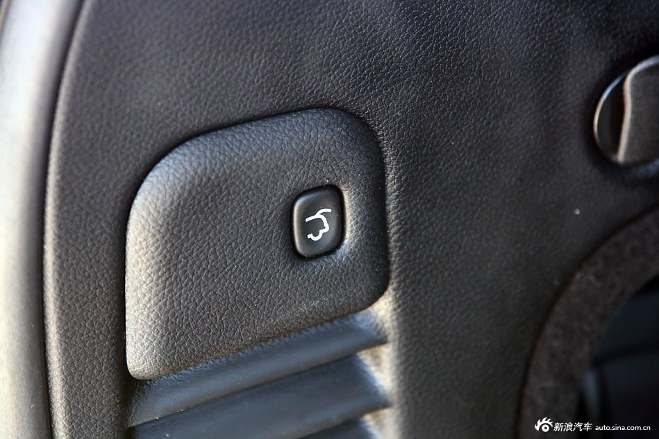 2012款全新Jeep大切诺基SRT8