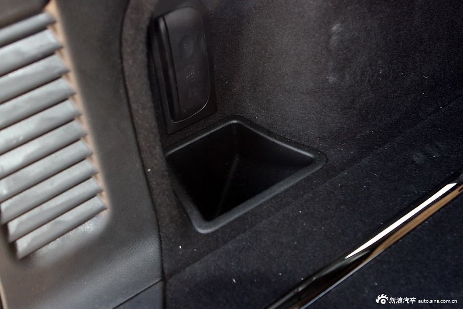 2012款全新Jeep大切诺基SRT8