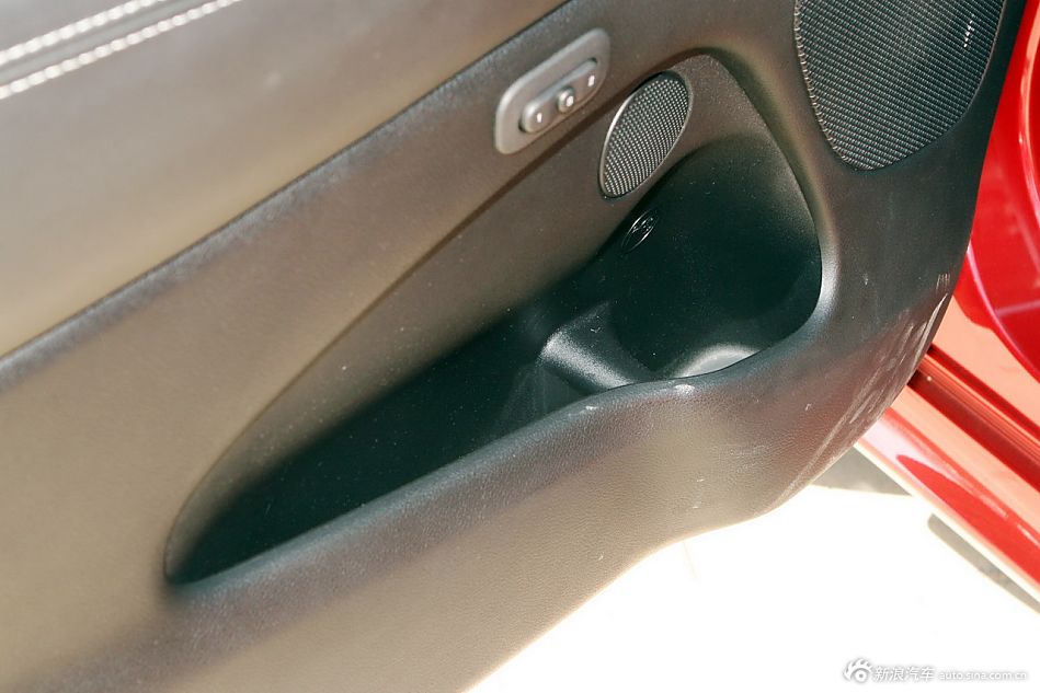 2012款全新Jeep大切诺基SRT8