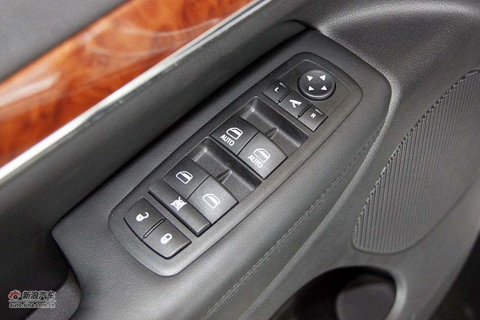 2011款全新大切诺基