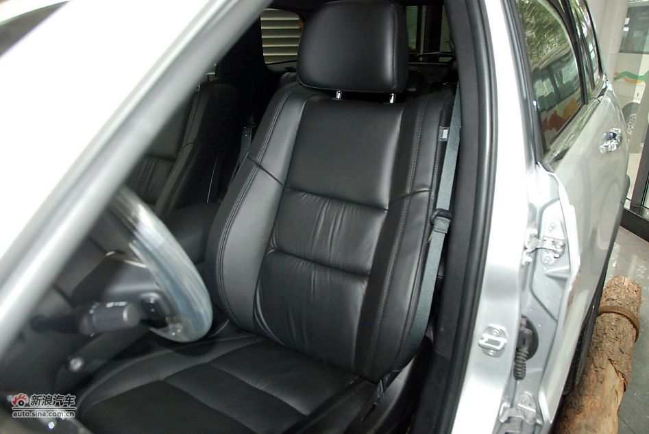 2011款全新Jeep大切诺基豪华版