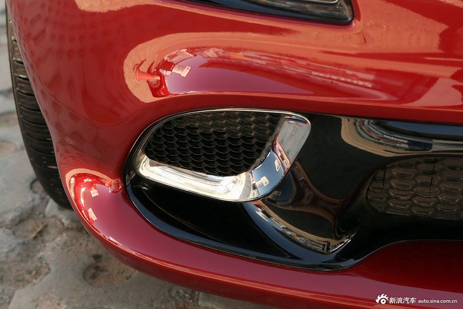 2012款全新Jeep大切诺基SRT8