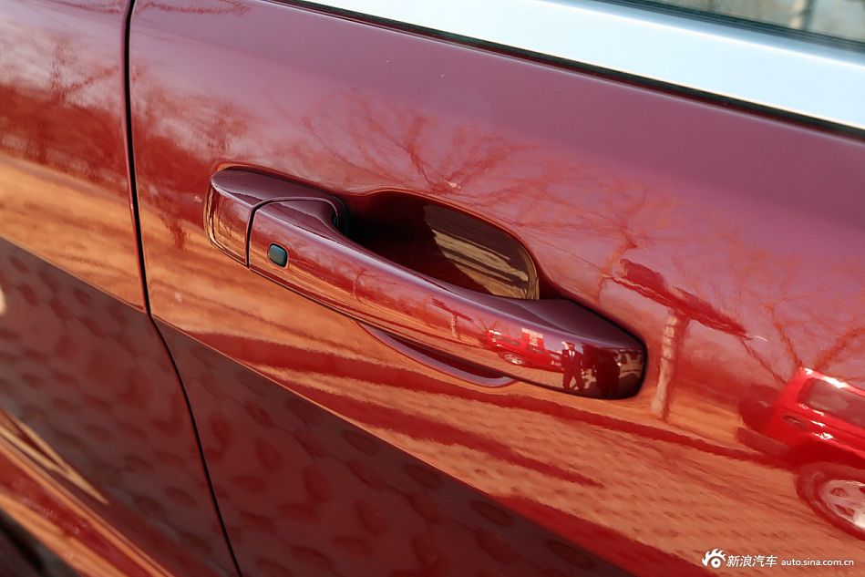 2012款全新Jeep大切诺基SRT8