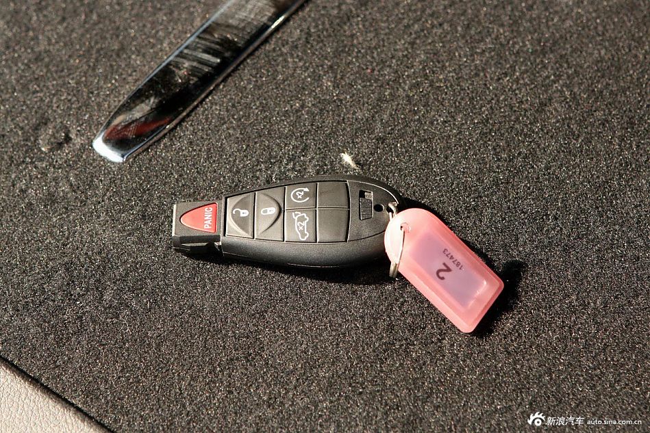 2012款全新Jeep大切诺基SRT8