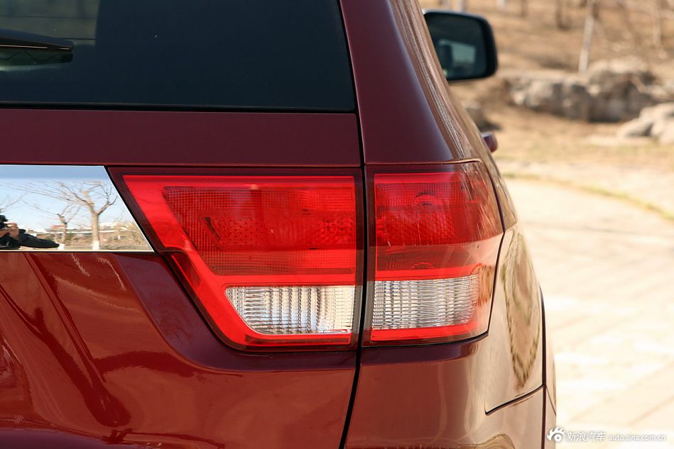 2012款全新Jeep大切诺基SRT8