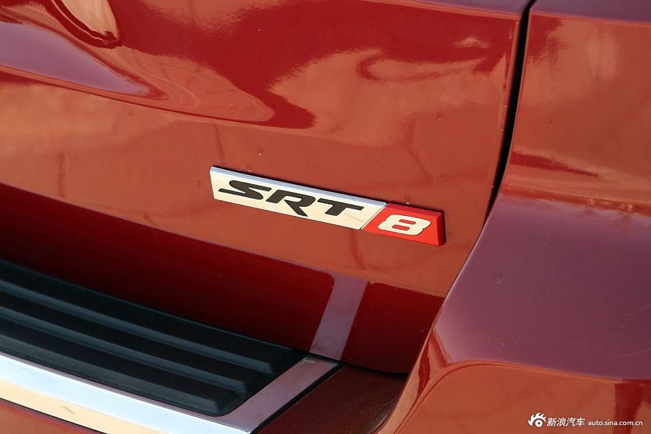 2012款全新Jeep大切诺基SRT8