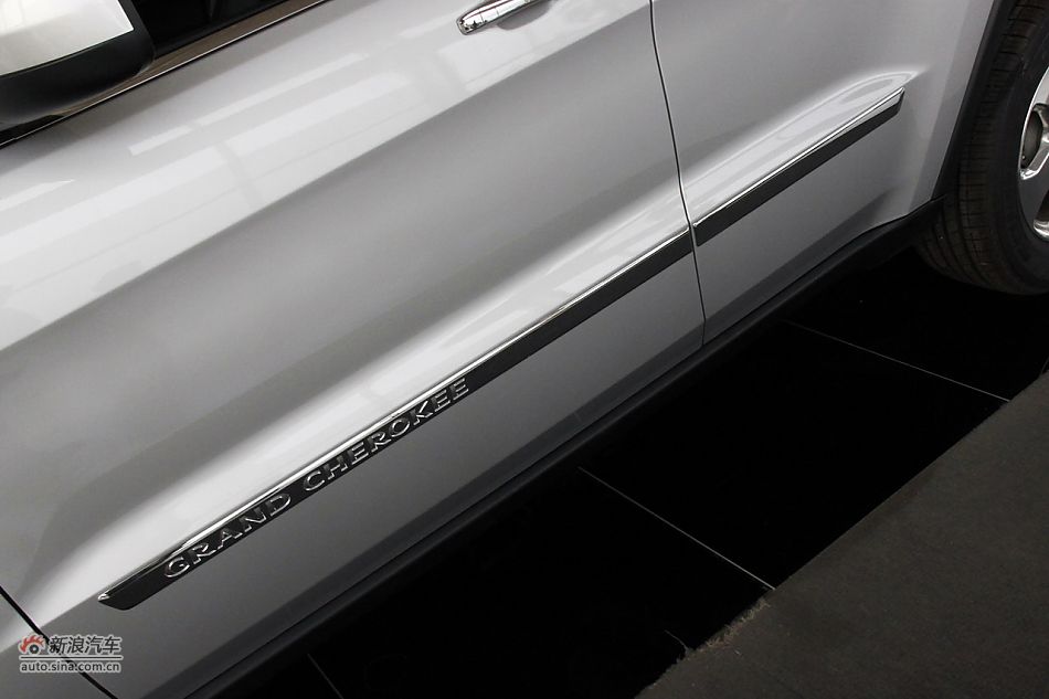 2011款全新大切诺基