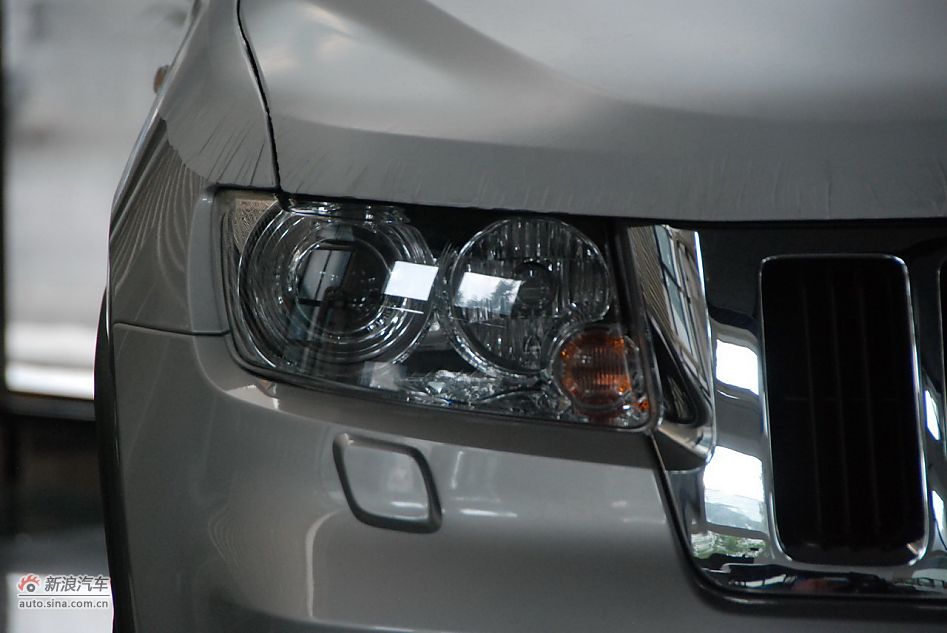 2011款全新Jeep大切诺基豪华版