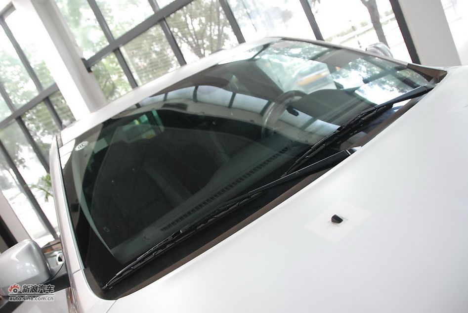 2011款全新Jeep大切诺基豪华版