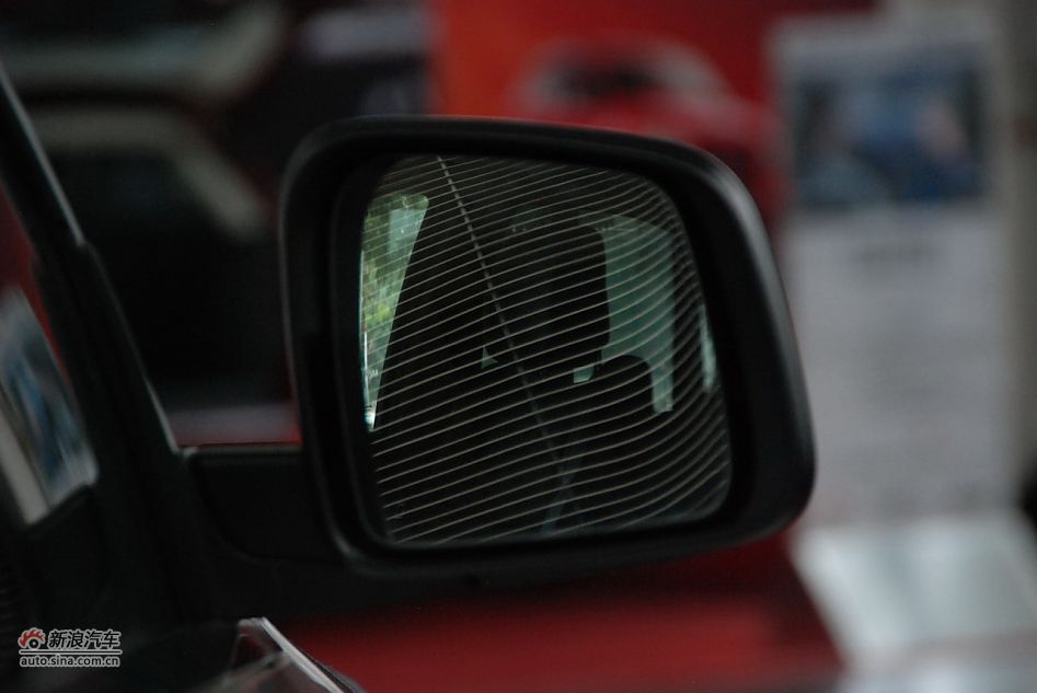 2011款全新Jeep大切诺基豪华版