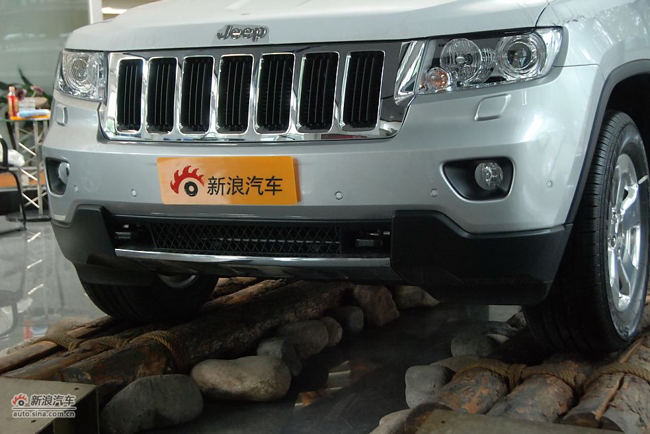 2011款全新Jeep大切诺基豪华版