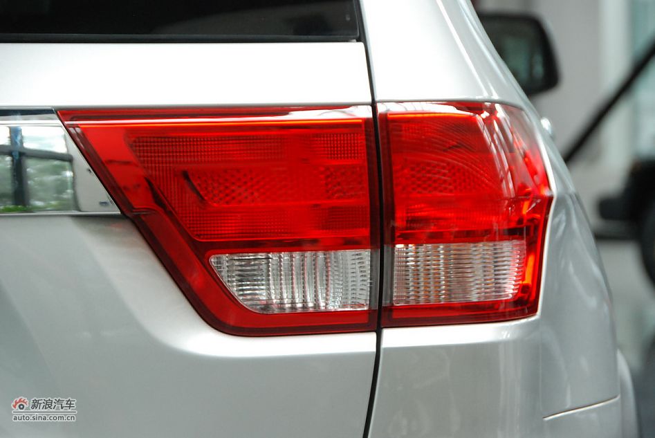 2011款全新Jeep大切诺基豪华版