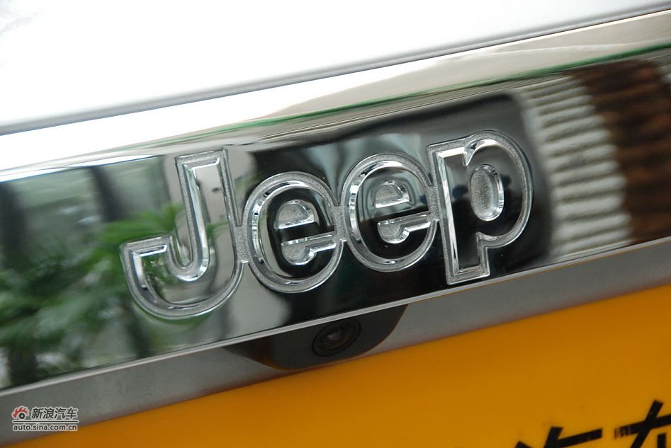 2011款全新Jeep大切诺基豪华版