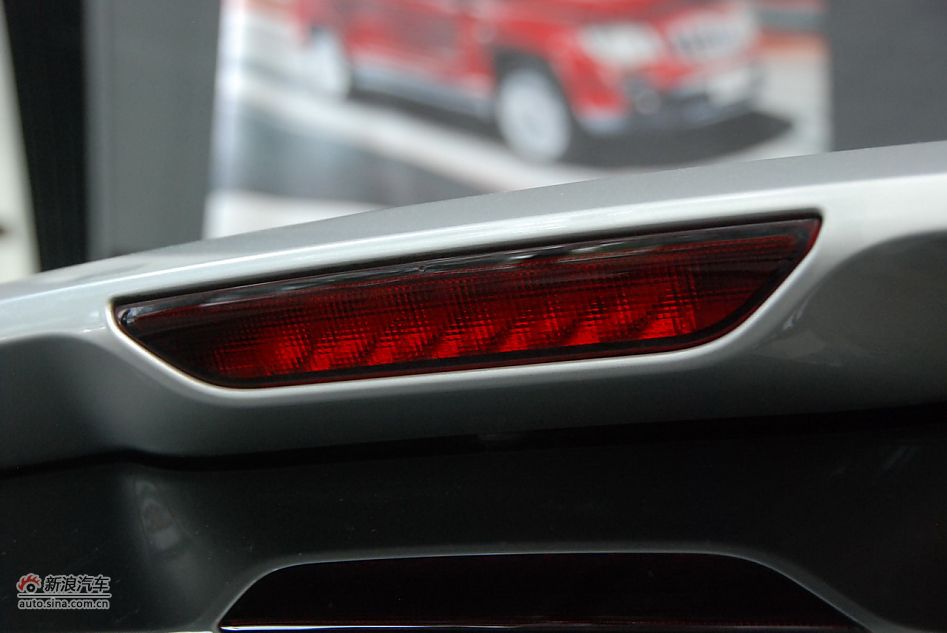 2011款全新Jeep大切诺基豪华版