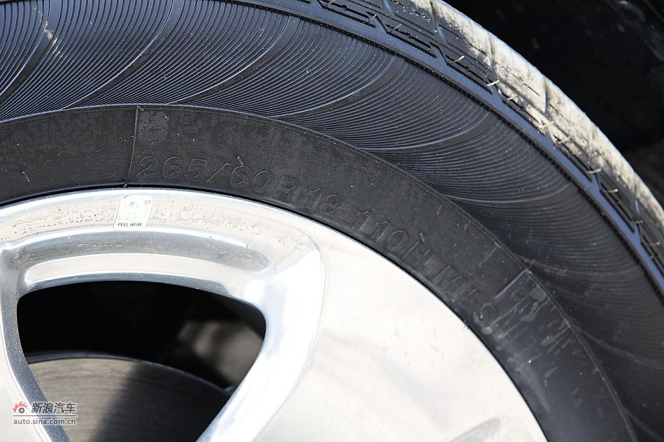 新浪汽车体验试驾全新大切诺基-外观