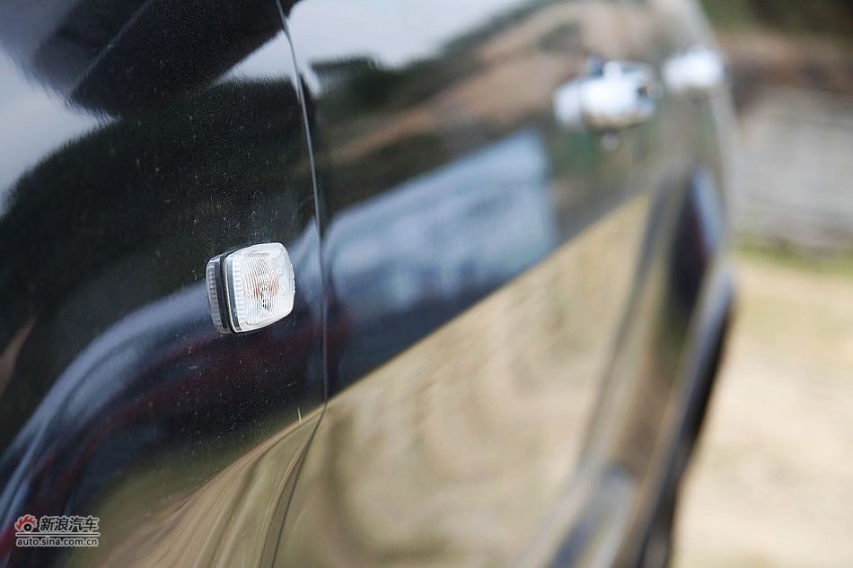新浪汽车体验试驾全新大切诺基-外观