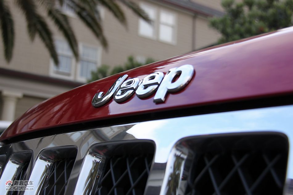 2011款大切诺基外观细节