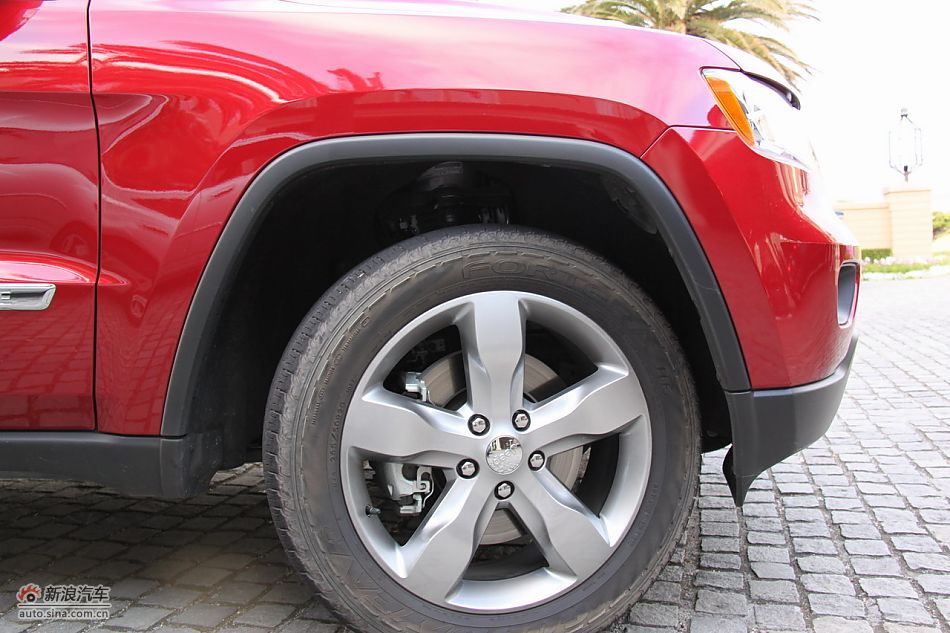 2011款大切诺基外观细节