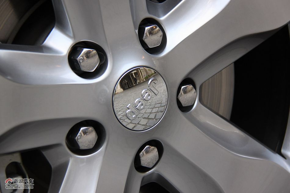 2011款大切诺基外观细节