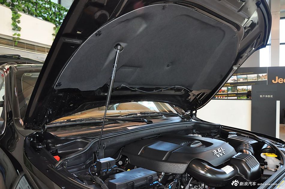 2012款全新JEEP大切诺基