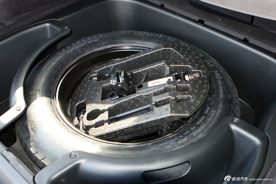 2012款全新Jeep大切诺基SRT8