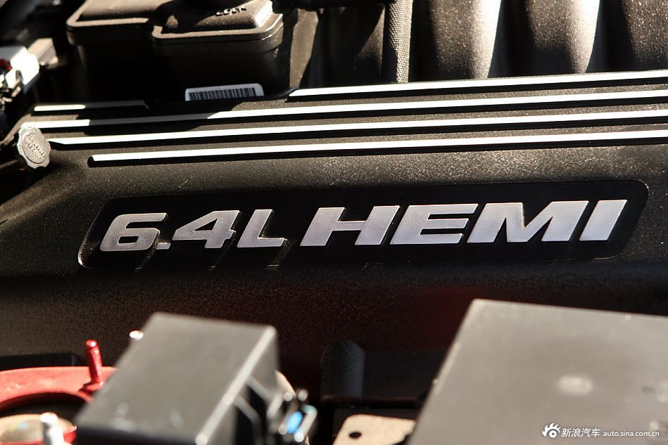 2012款全新Jeep大切诺基SRT8