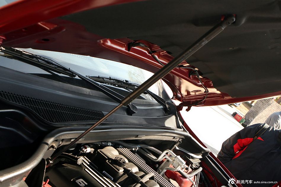 2012款全新Jeep大切诺基SRT8