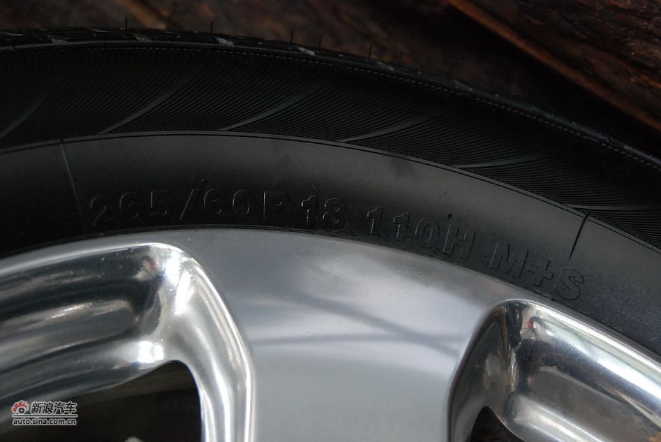 2011款全新Jeep大切诺基豪华版