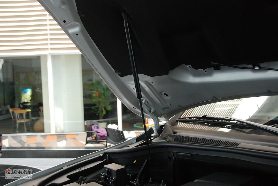 2011款全新Jeep大切诺基豪华版