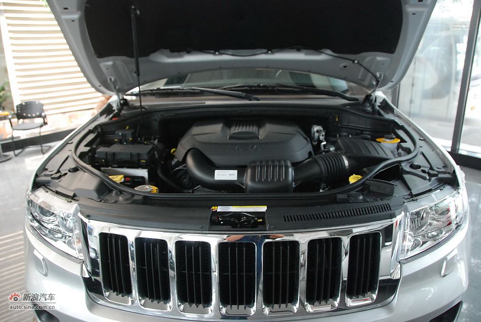 2011款全新Jeep大切诺基豪华版