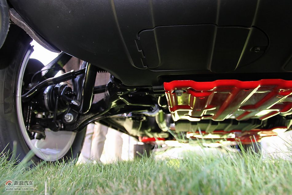 2011款大切诺基前悬架