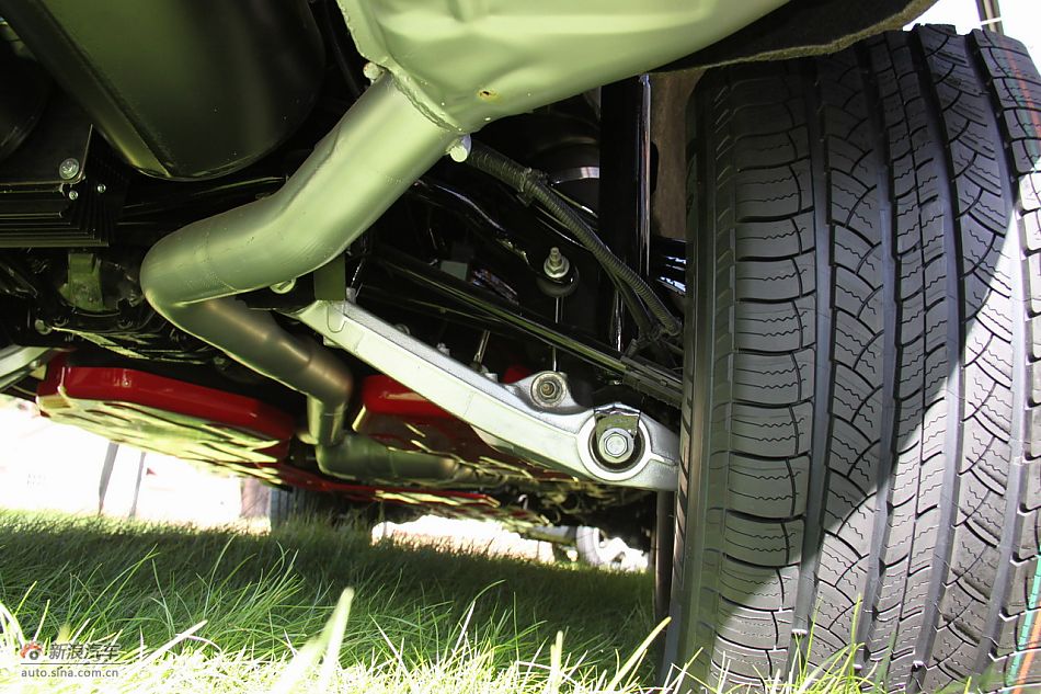 2011款大切诺基后悬架