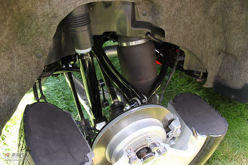 2011款大切诺基后悬架