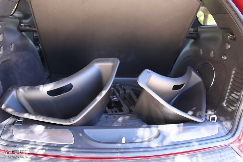 2011款大切诺基备胎