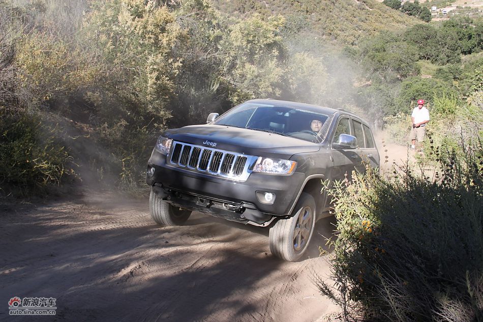 2011款大切诺基越野实拍